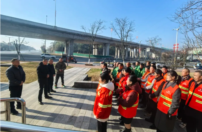 王輝德、余良光分別走訪(fǎng)慰問(wèn)一線(xiàn)干部職工并檢查安全生產(chǎn)工作